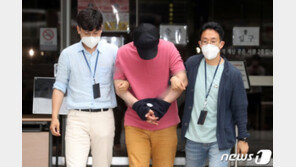 ‘서울역 묻지마 폭행’ 30대, 집 근처에선 행인에 욕설과 침