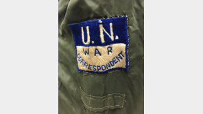 철모 없이 전장터 뛰어다니고, 유치장에 갇혀…종군 기자의 ‘그날의 기억’