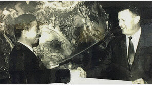 스미스 특수임무부대장 “이 훈장은 전사한 전우들 것”