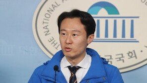 이탄희 “잠도 못자고 온몸이 식은땀…공황장애 재발, 잠시 국회 떠난다”