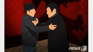 코뼈 부러뜨린 친구 3층서 민 20대 실형…법원 “정당방위 아냐”
