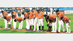 ‘추락’ 한화, 구단 최다 14연패 타이… 한용덕 감독 퇴진