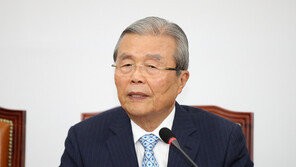 김종인 “정치인, 기본소득 개념 만 알아”…이재명 “정치는 현장”