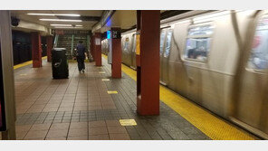 ‘코로나 최대 피해’ 美뉴욕, 석달 만에 경제활동 재개…변수는?