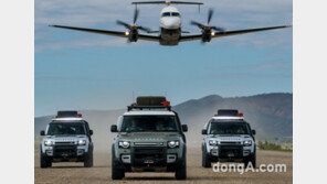 “내가 가는 곳이 곧 길이다”… 랜드로버, 궁극의 오프로더 ‘신형 디펜더’ 사전계약