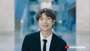 BTS “우리도 아직 학사모 벗지 못한 서툰 20대”…가상 졸업식서 축사