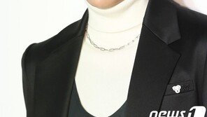 엠버, 악플·루머에 분노 “임신 안 했으니 입 닫아라”