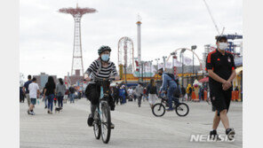 2.2만 명 사망한 뉴욕시, 78일만에 “도시 문 활짝 열어”