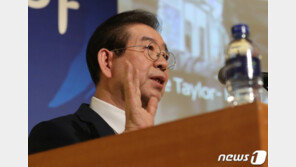 박원순 “이재명과 왜 싸움 붙이나…경쟁구도 부적절”