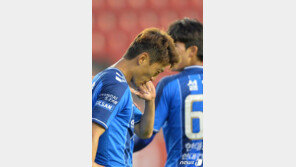 ‘10년 11개월만의 복귀골’ 이청용, K리그1 5라운드 MVP