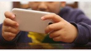 ‘아빠 폰’으로 게임하던 여중생, 1000만원 ‘요금 폭탄’에 극단적 선택