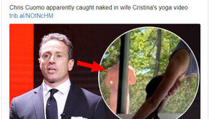 “앗 이번엔 알몸男” CNN 앵커, 나체로 다니다 아내 SNS에 딱걸려…