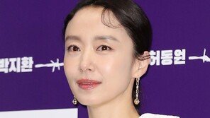 전도연, 안방 복귀할까…허진호 연출 ‘인간실격’ 검토 중