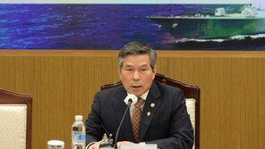 정경두 “北, 남북 경색 책임 우리에 전가…군사대비태세 유지”