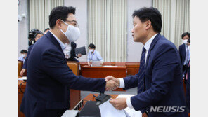 국회 ‘복지·산자위 증원’ 개정안 특위서 의결…오후 본회의