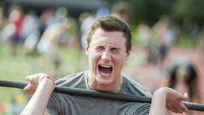 코로나19 빗대 “플로이드19” 트윗한 크로스핏 CEO 은퇴