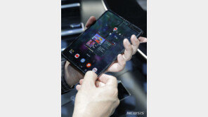 갤럭시폴드2, S펜 빠진다…디스플레이는 ‘초박형유리’