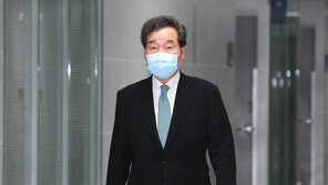 침묵하거나 짜증도…당권·대권 논란 확대에 난감한 이낙연