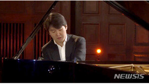 조성진, 국내 리사이틀 투어 취소…코로나 확산 여파