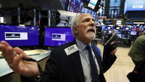 뉴욕증시 3개월래 최대 낙폭…다우 장중 5%대 급락