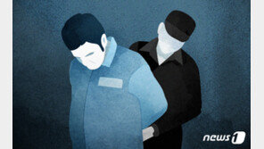 ‘성인 PC방’ 손님 살해 종업원 징역 15년…“왼손잡이는 변명”