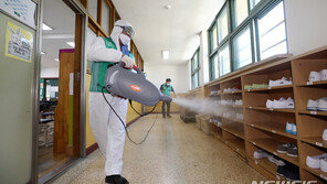 12일 17개교 등교 불발…초·중학생 확진자 2명 추가돼 총 12명