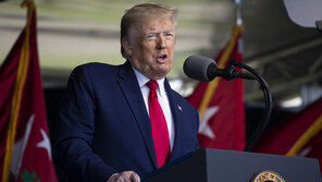 트럼프 “먼나라 분쟁 해결 미군 책무 아냐…적에게 주저않고 행동”