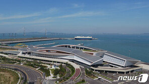 인천항 새 국제여객터미널 15일 개장…코로나 여파 ‘개점휴업’ 우려