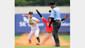 [포토] 김지성 ‘이 악물고 1루를 향해’