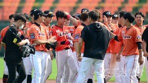 [현장리포트] ‘마치 KS 우승한 듯’ 18연패 탈출 향한 한화의 몸부림은 눈물겨웠다!