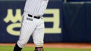 LG 유강남, 1번의 태그와 2번의 적시타로 롯데 수비 시프트 무너뜨리다!