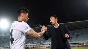 2연승한 광주 박진섭 감독 “홈 첫 승, 첫 연승도 기뻐”