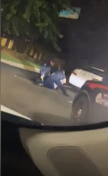 [영상]“내 테이저건 뺏어갔어” 탕탕탕…논란의 흑인 사망 영상 보니 