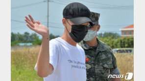 로이킴, 15일 팬들 배웅 속에 해병대 입소 완료 “감사합니다”