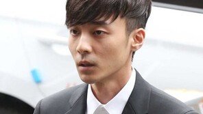 [연예뉴스 HOT①] 로이킴, 해병대 교육훈련단 입소