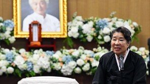 엄앵란 “故신성일, 빈자리 느껴…‘국민남자’ 너무 욕심냈다”