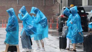 ‘장마’ 제주, 사흘간 최대 200㎜ 이상 비…강한 바람 동반