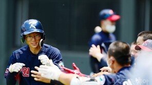 [포토] 최준우 ‘타점도 올리고 득점까지~’