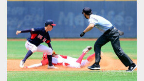 [포토] 최준우 ‘2루 도루는 어림없어~’