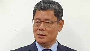 靑 “김연철 사의 표명 수리 여부는 인사권자의 결정”