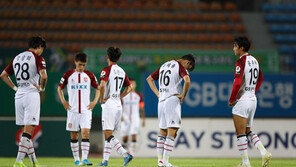 17년 만의 4연패…추락하는 서울, 날개가 없다!