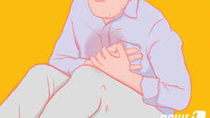 식사 중 명치를 찌르는 통증… 잘못된 식습관이 역류성식도염 부른다