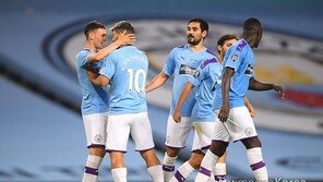 EPL 100일 만에 재개…맨시티, 아스널 3-0 제압