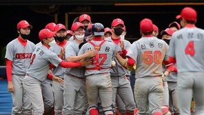 ‘삼중살→결승포’ 대전고 김성용, 우여곡절 끝 4강행 앞장