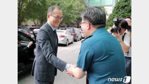 정청래 “부하 2800명 vs 14만명 계급은 거꾸로…경찰청장도 장관급으로”