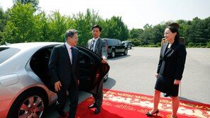 北, 靑에 “돌부처도 웃길 추태…사무소 폭파, 응당한 징벌”