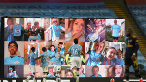 무릎 꿇고 재개된 EPL “흑인의 생명은 소중하다”