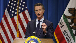 캘리포니아주, 전체 주민에게 외출시 마스크착용 지시