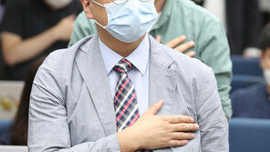 감염병 전문가 “정부, 지금 위기의 시작이라고 솔직하게 말해야”