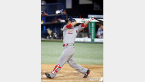 전설에 다가서는 최정, ‘467개’ 이승엽까지 넘을 수 있을까